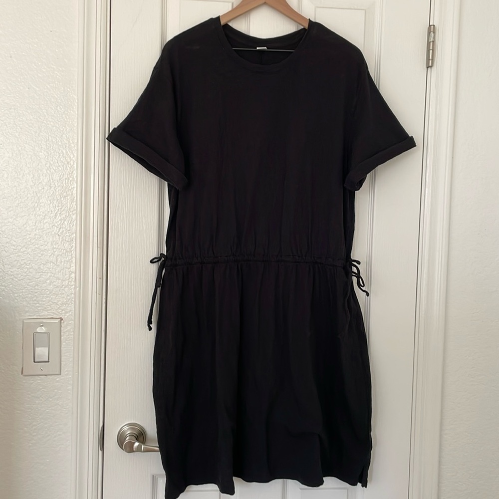 Black casual dress